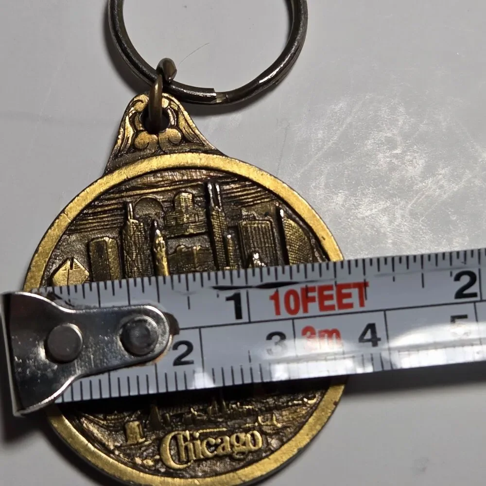 Vintage 1992 Bergamot Brass Works Chicago Skyline Souvenir Keychain Key Fob 3D